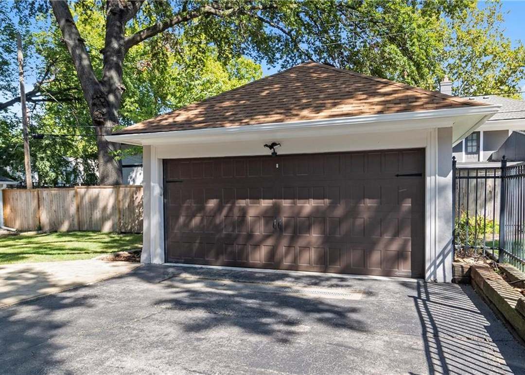 6411 Washington Street — photo 49
