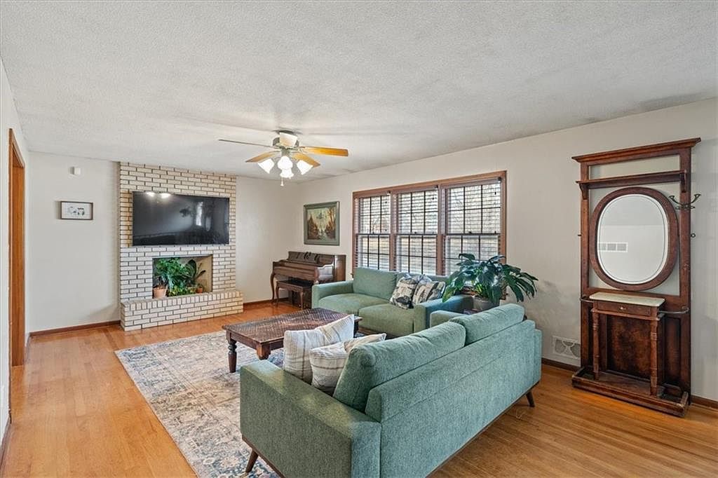 6424 Evanston Avenue — photo 5