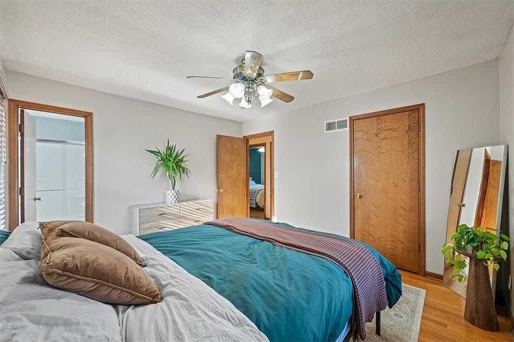 6424 Evanston Avenue — photo 14