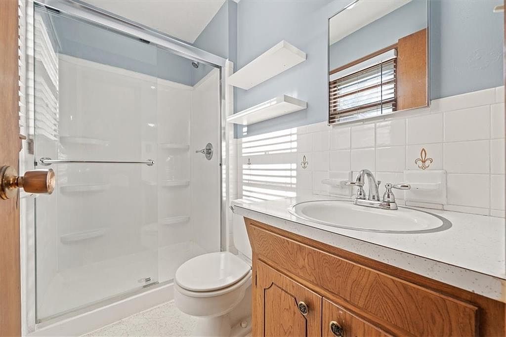 6424 Evanston Avenue — photo 15