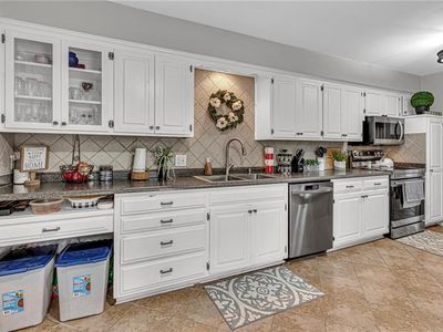 6508 NW 70th Street — photo 11
