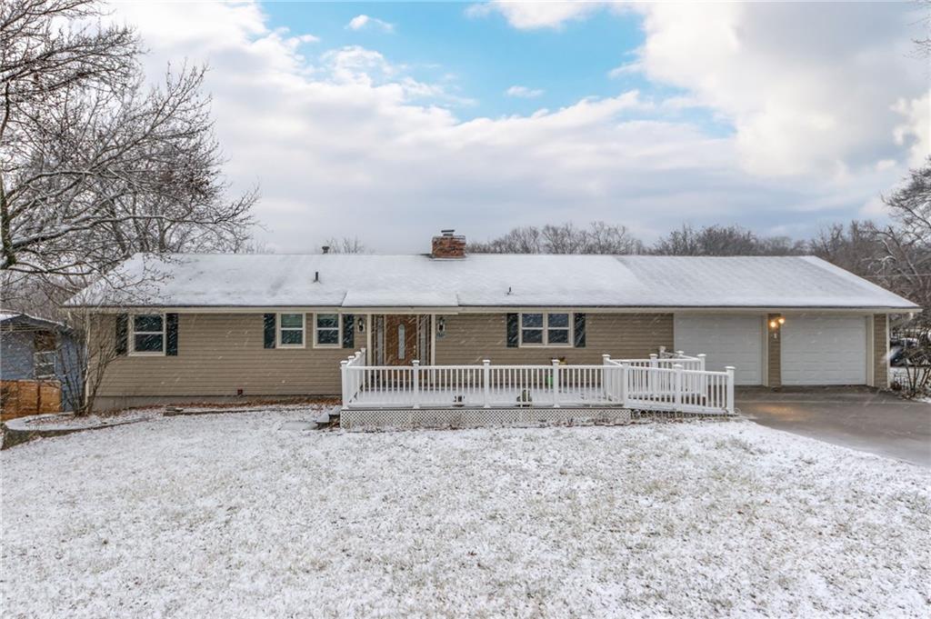 6512 Valley View Drive — photo 1