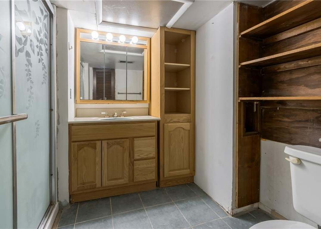 6512 Valley View Drive — photo 3