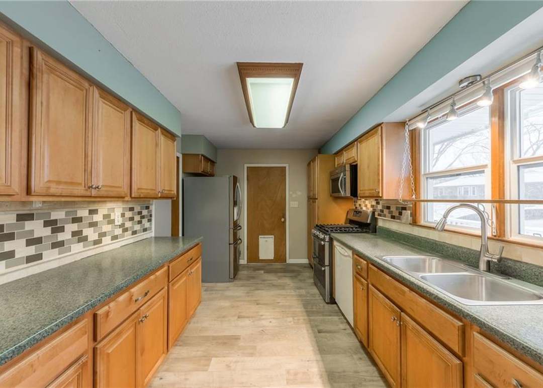 6512 Valley View Drive — photo 15