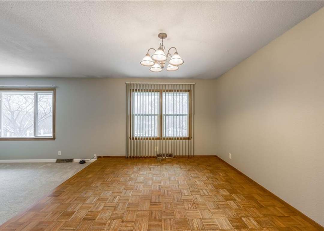 6512 Valley View Drive — photo 17