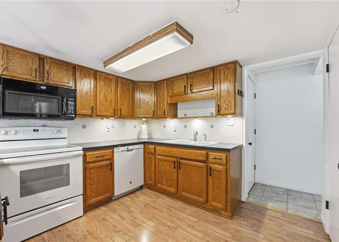 6514 W 51st Street — photo 10