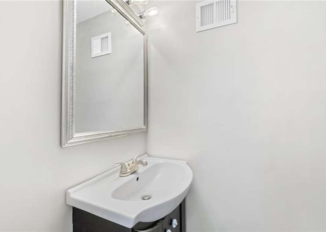 6522 Sterling Street — photo 3