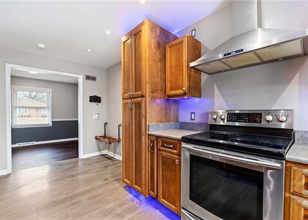 6522 Sterling Street — photo 23