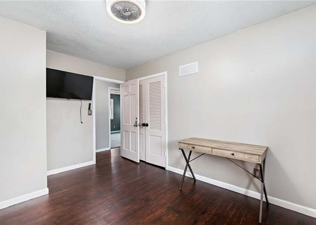 6522 Sterling Street — photo 31
