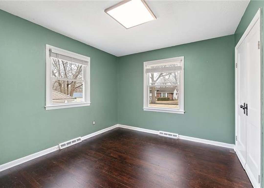 6522 Sterling Street — photo 32