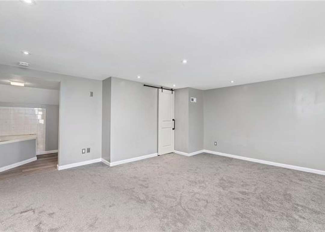 6522 Sterling Street — photo 37