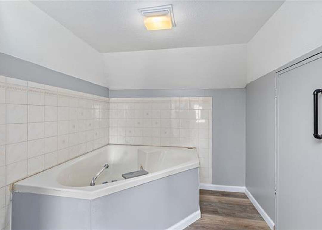 6522 Sterling Street — photo 39