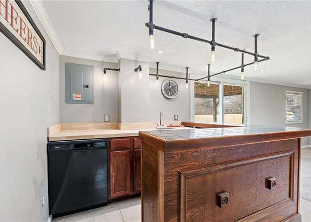 6522 Sterling Street — photo 46