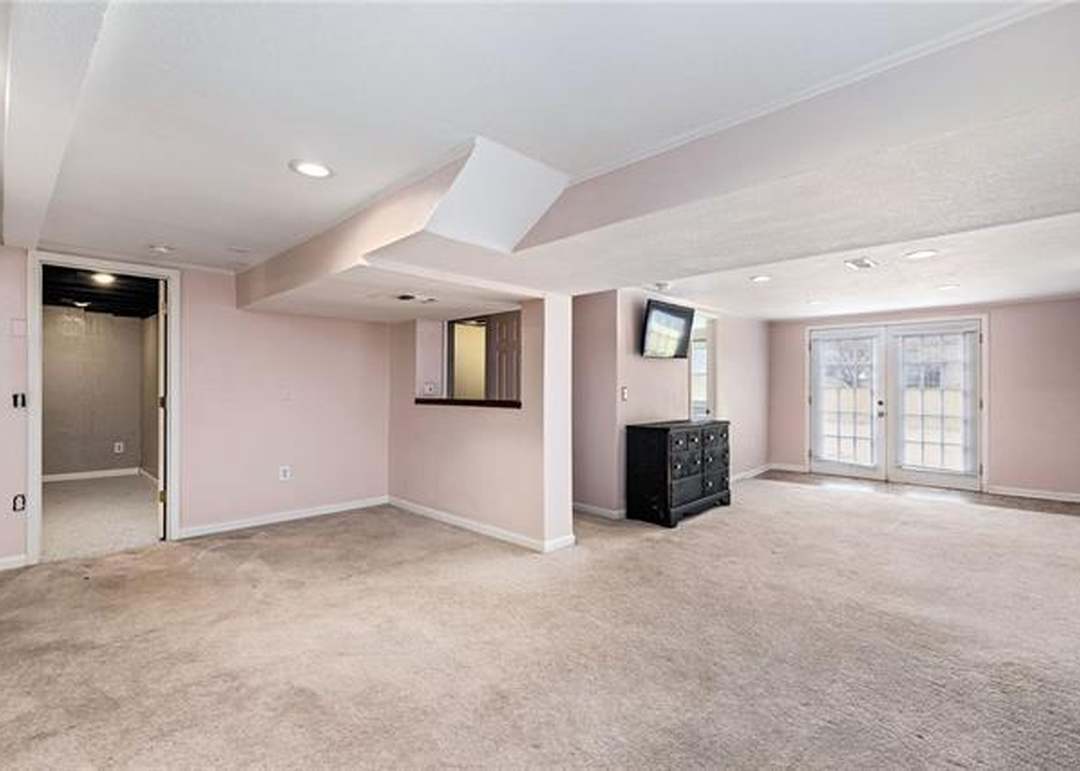 6522 Sterling Street — photo 52