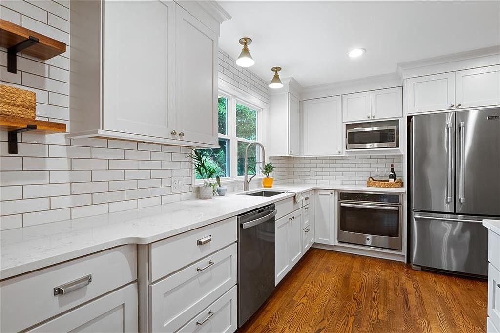 6524 W 100th Street — photo 11