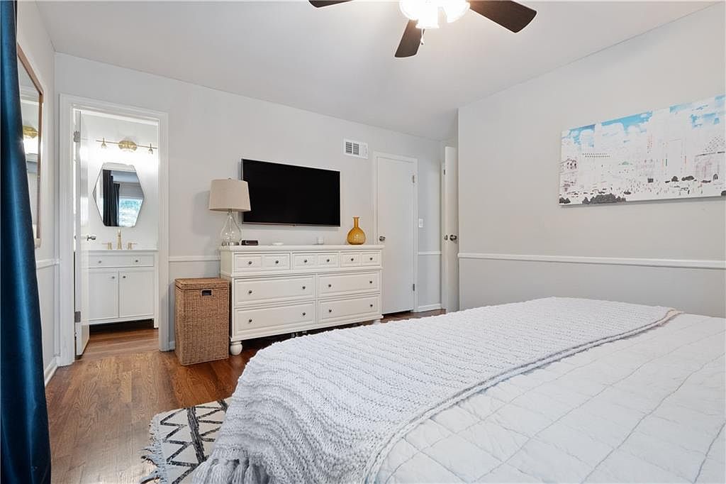 6524 W 100th Street — photo 23