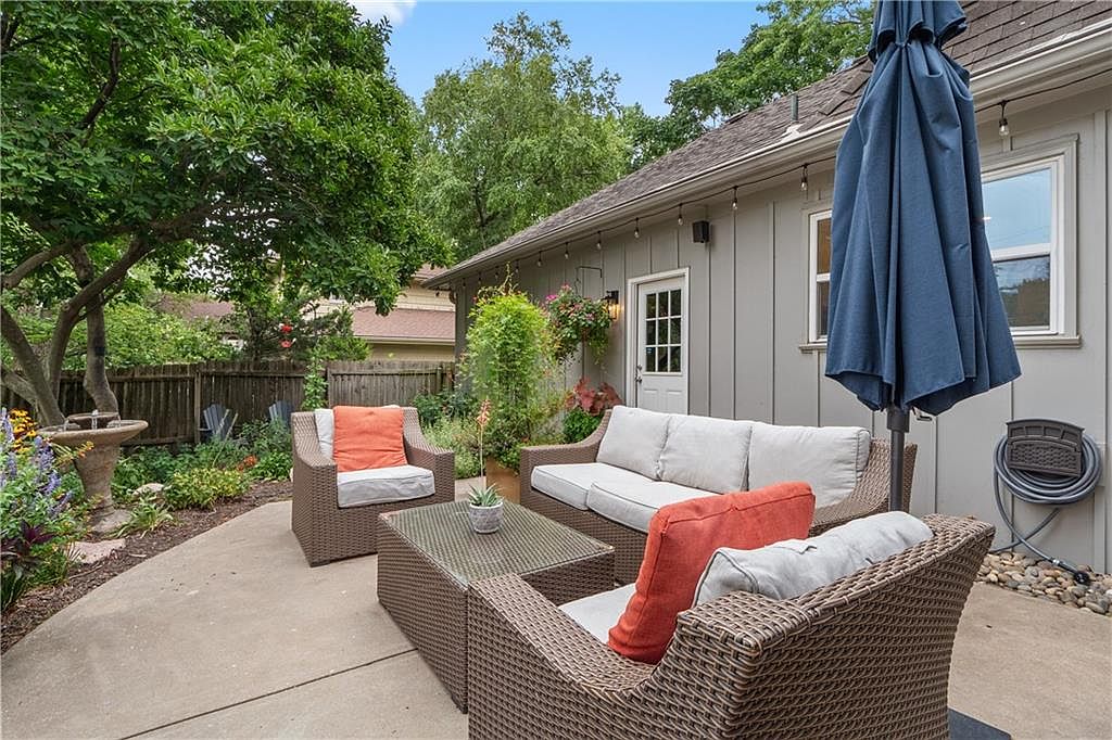 6524 W 100th Street — photo 35