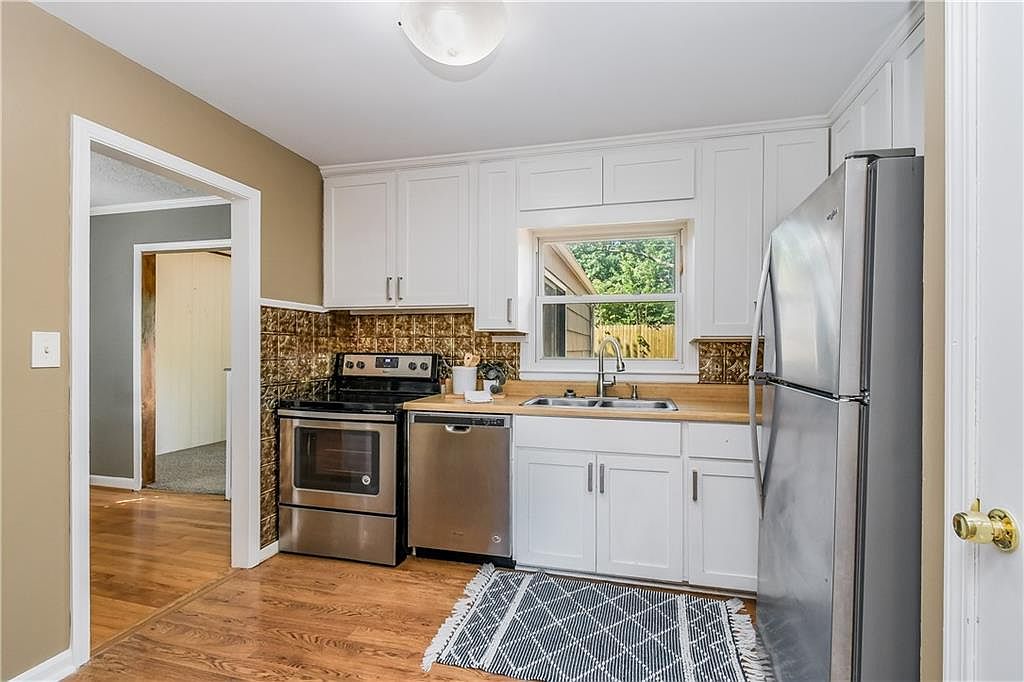 6710 Hadley Street — photo 10