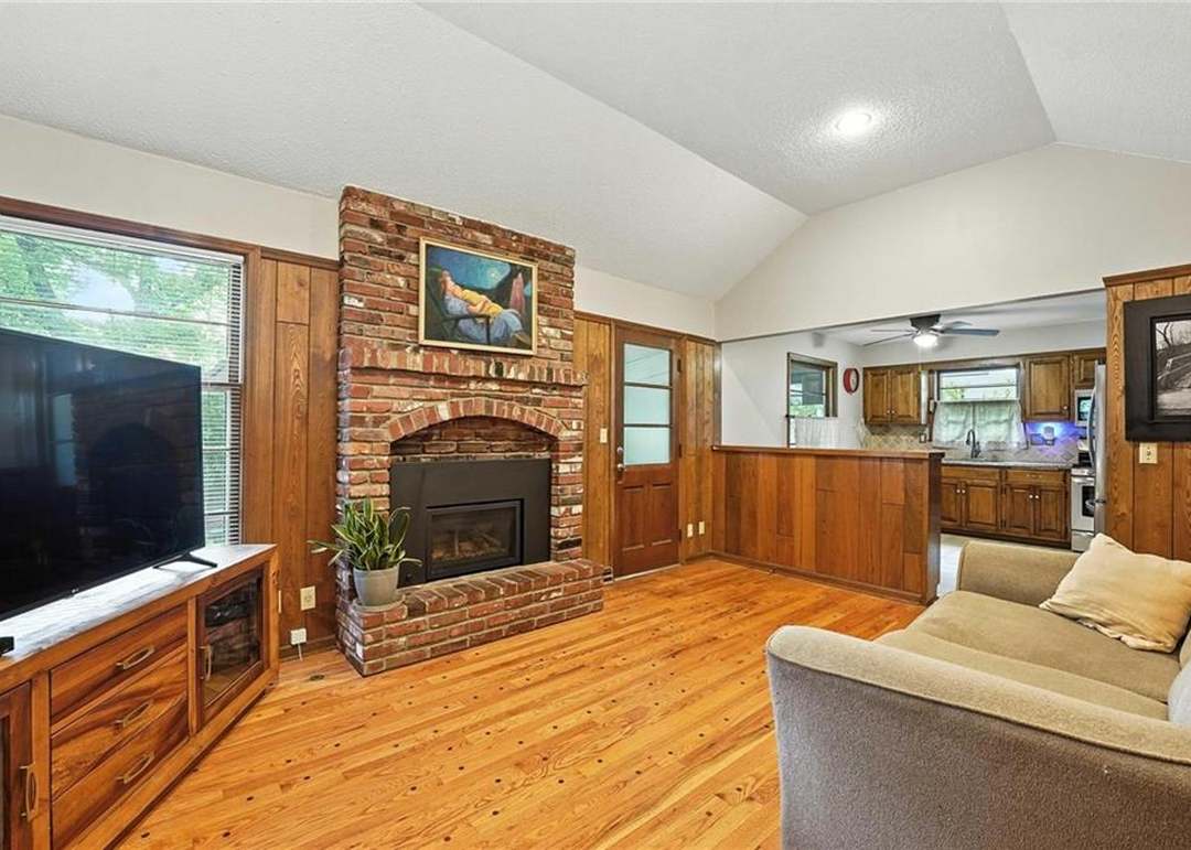 6728 Mackey Street — photo 17