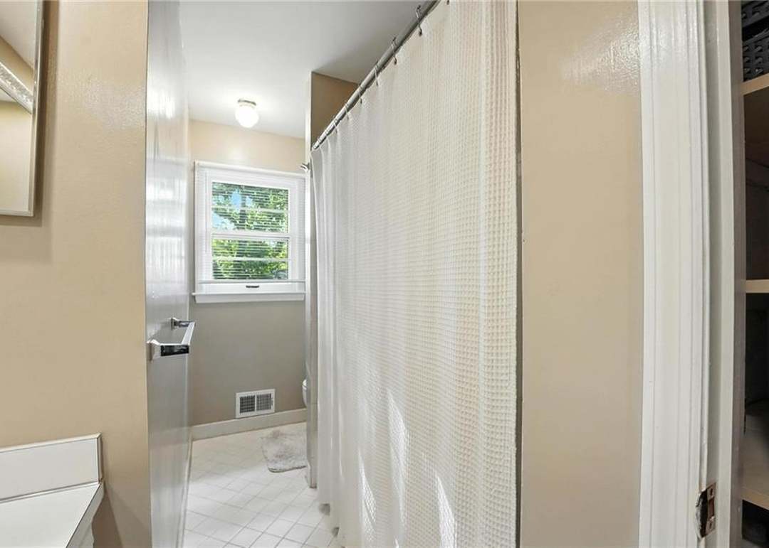 6728 Mackey Street — photo 24