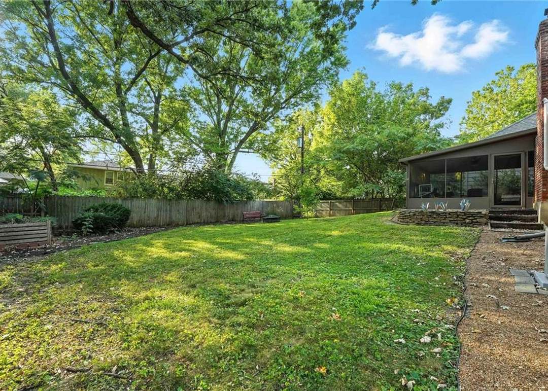 6728 Mackey Street — photo 36