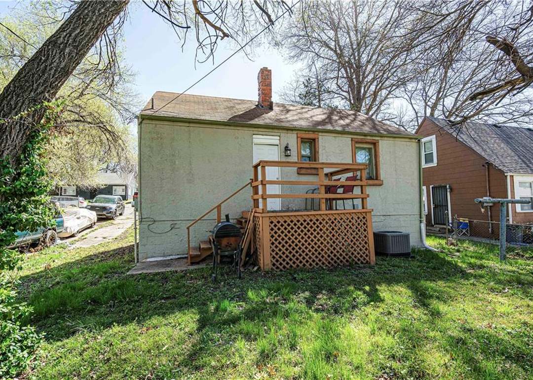 6740 Bellefontaine Avenue — photo 20