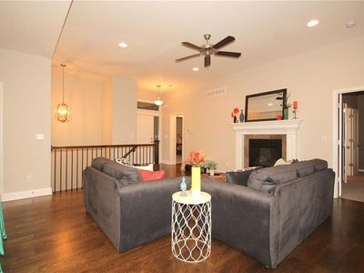 6827 Larson Avenue — photo 5
