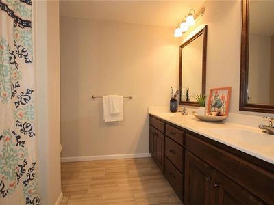 6827 Larson Avenue — photo 25