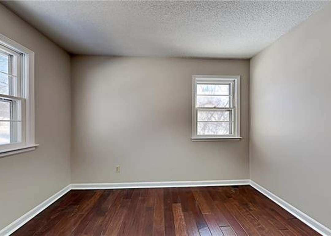 6832 Warwick Street — photo 18