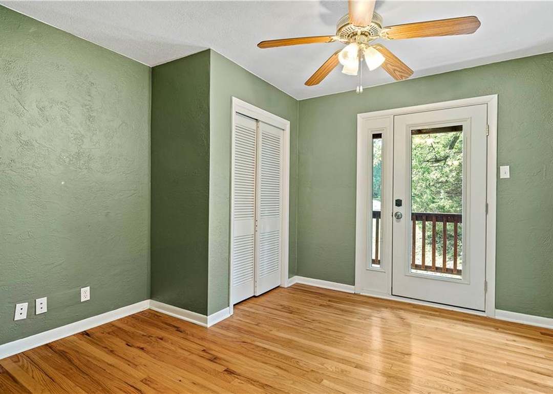 6900 Parallel Parkway — photo 2