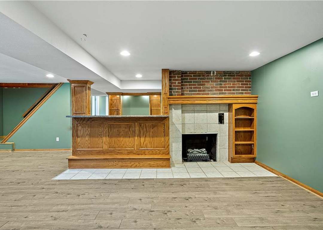 6900 Parallel Parkway — photo 7
