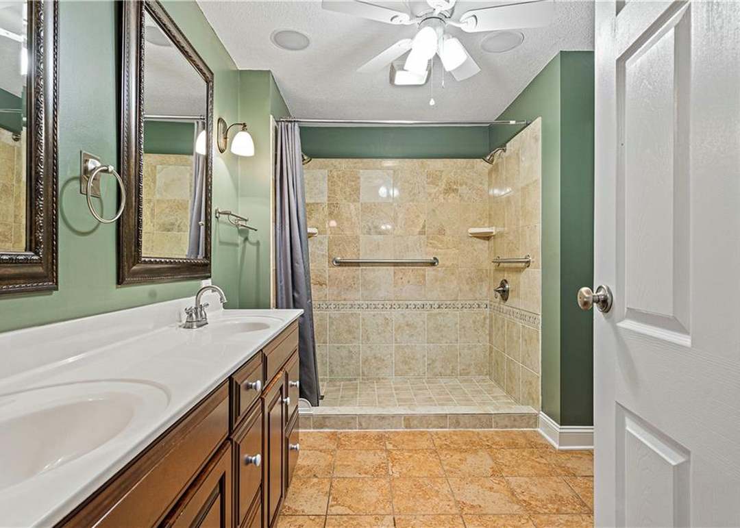6900 Parallel Parkway — photo 13