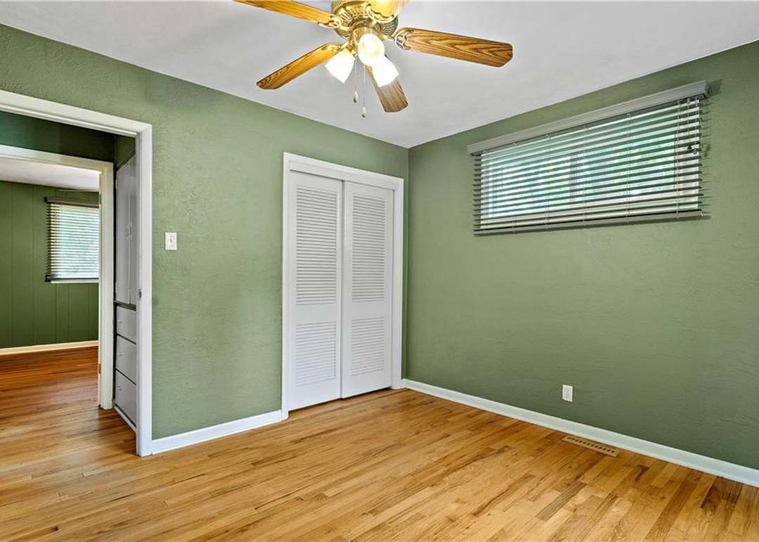 6900 Parallel Parkway — photo 14