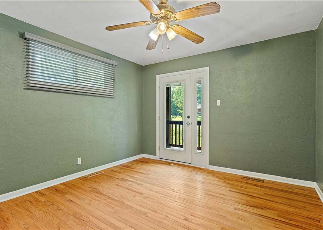 6900 Parallel Parkway — photo 15