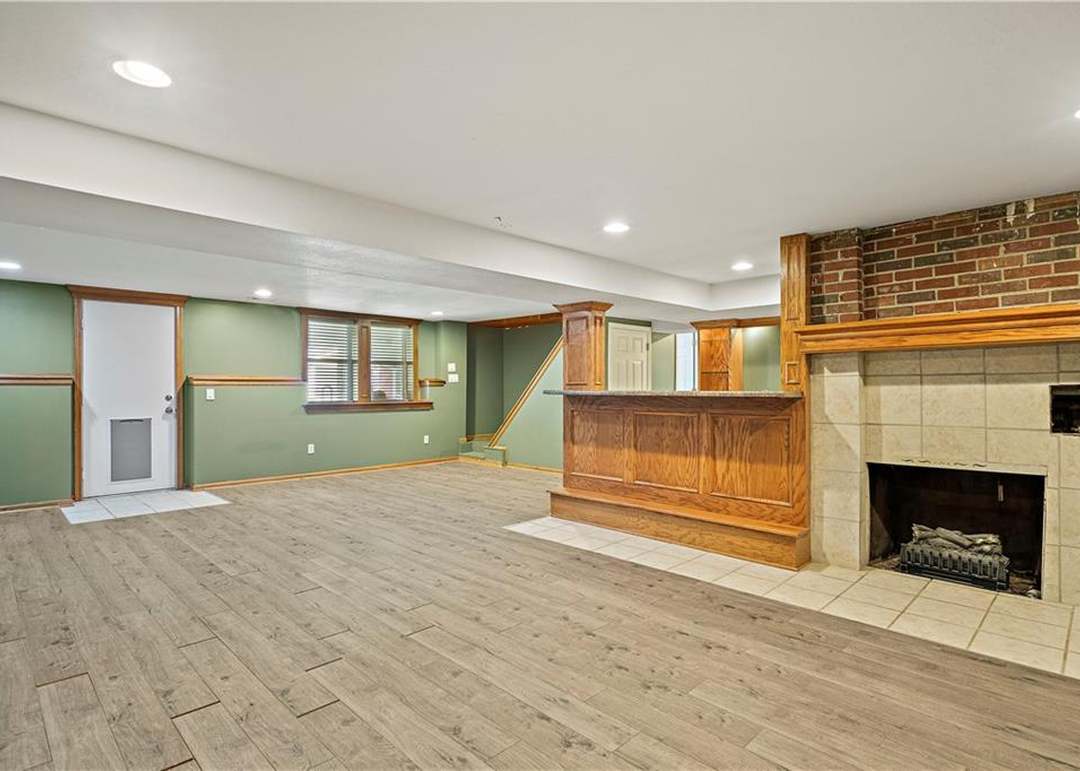 6900 Parallel Parkway — photo 19