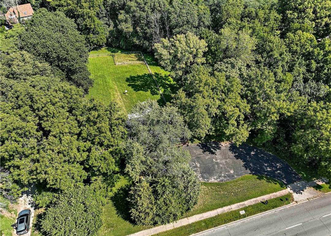 6900 Parallel Parkway — photo 32