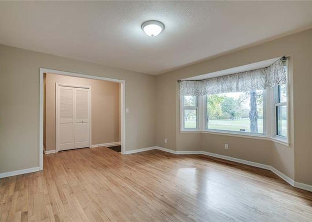 6904 E 150 Highway — photo 9