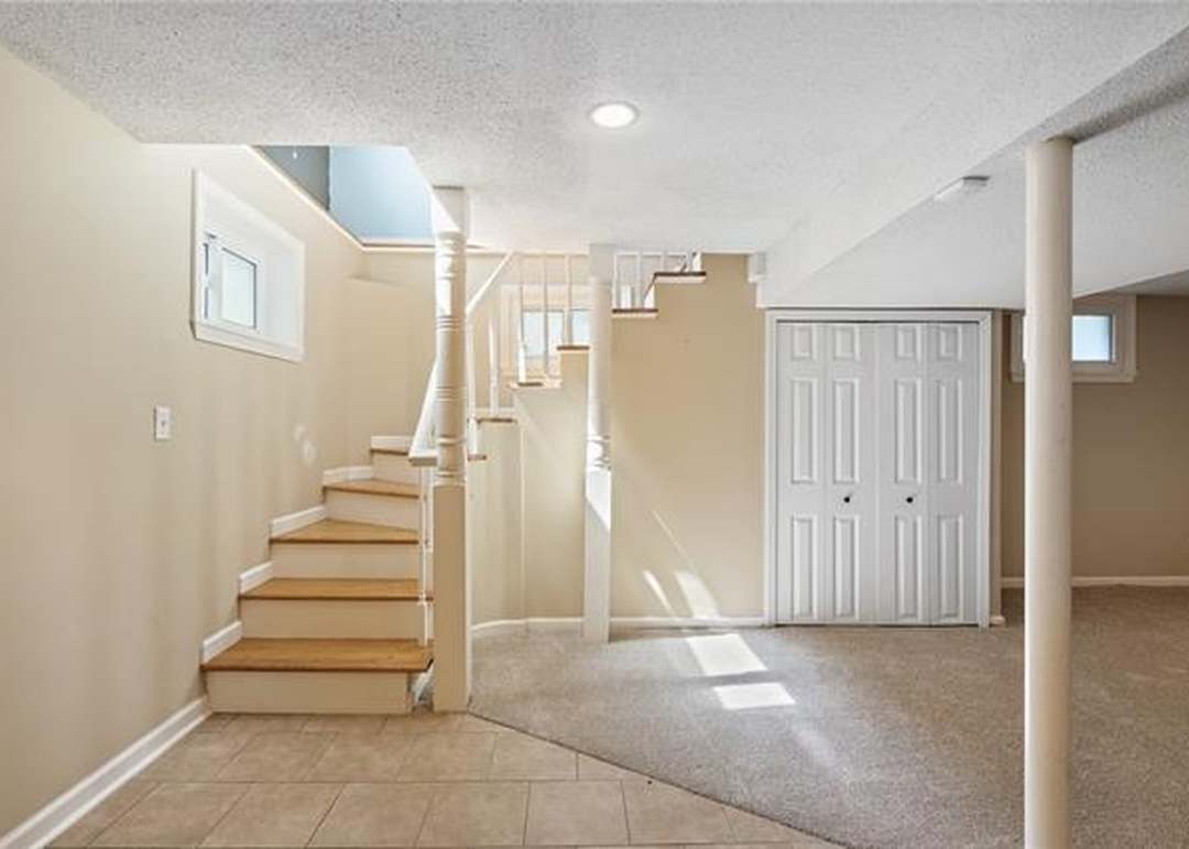 6913 E 127TH Terrace — photo 3