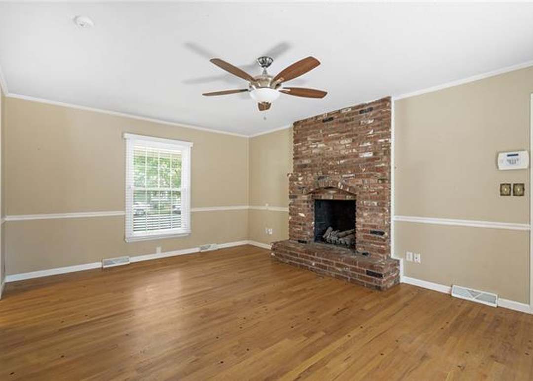 6913 E 127TH Terrace — photo 15