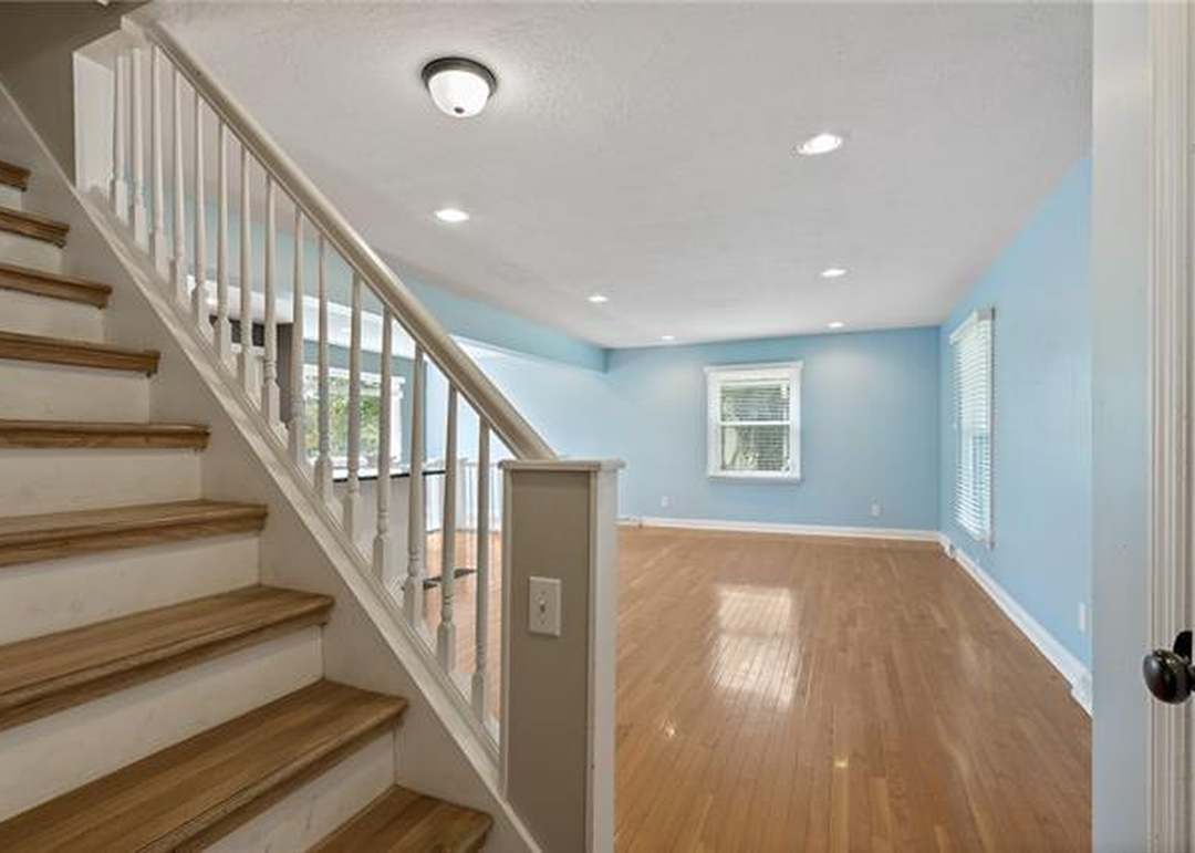 6913 E 127TH Terrace — photo 34