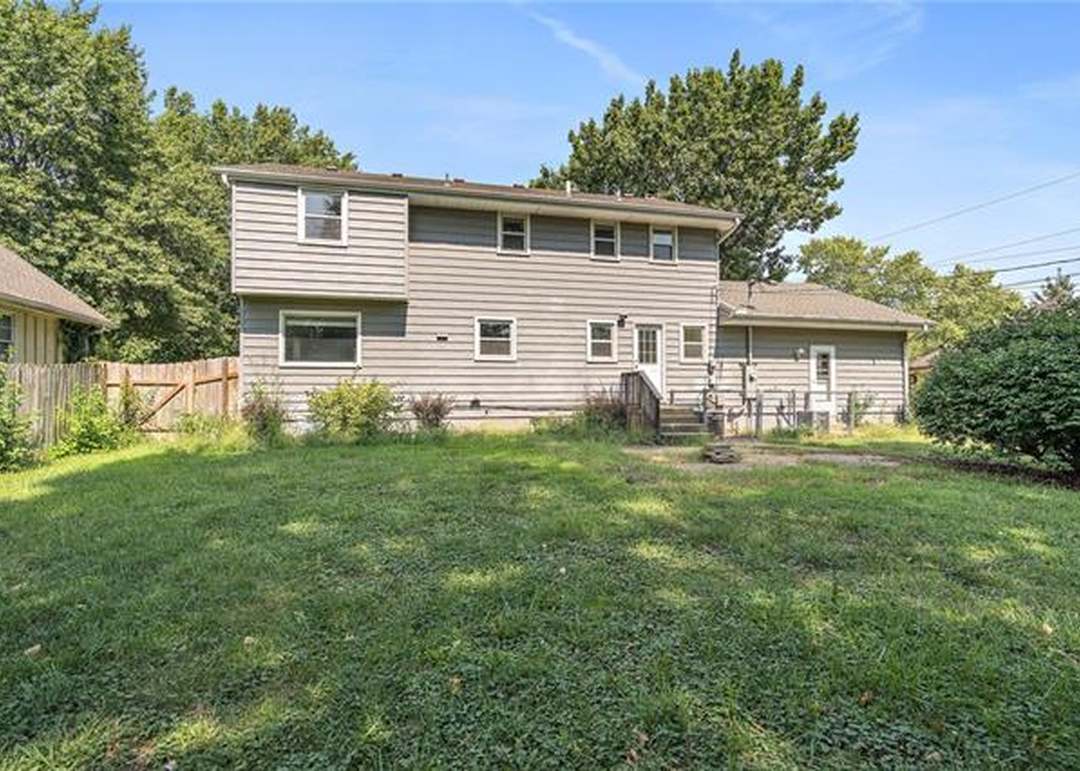6913 E 127TH Terrace — photo 47