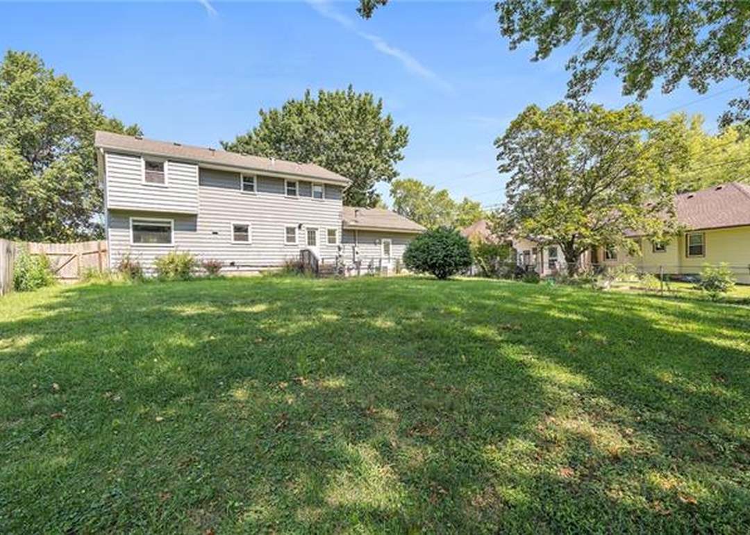 6913 E 127TH Terrace — photo 48