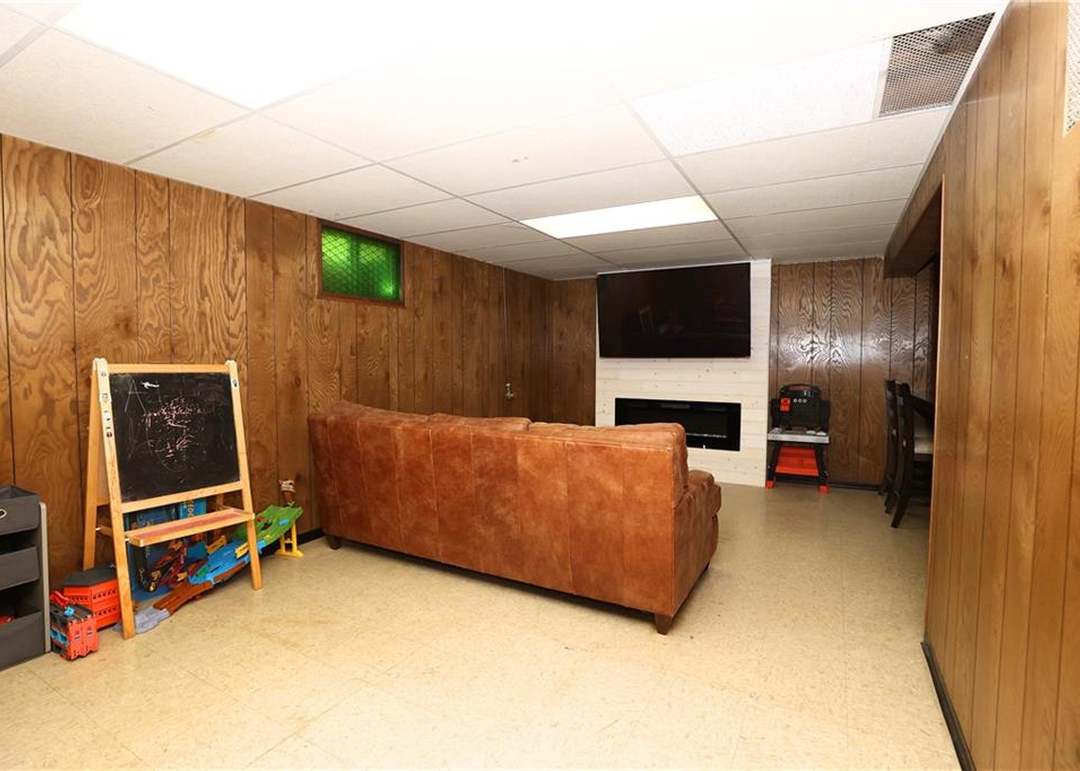 6931 Russell Street — photo 22