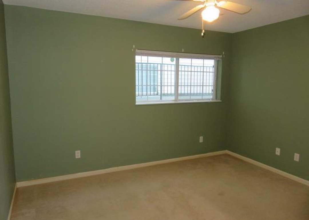 6970 N Olive Street — photo 10