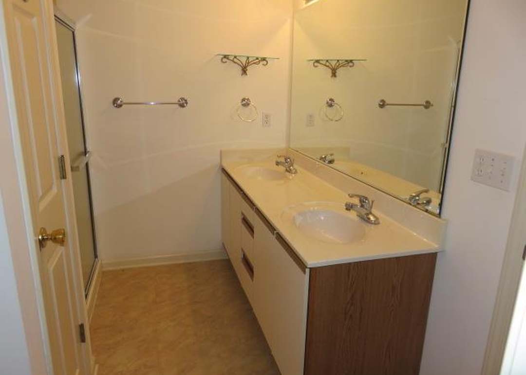 6970 N Olive Street — photo 18