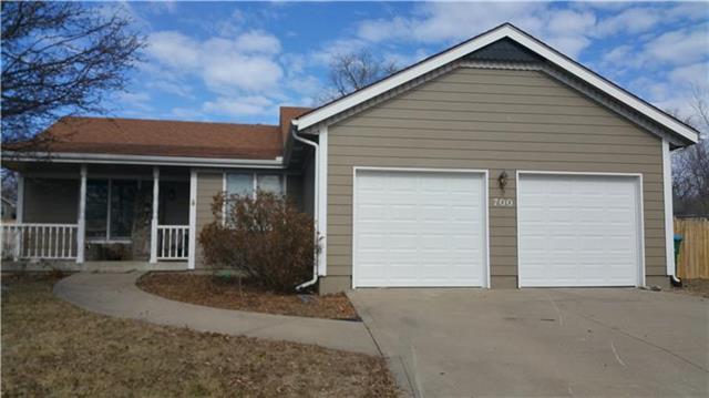 700 York Drive — photo 1