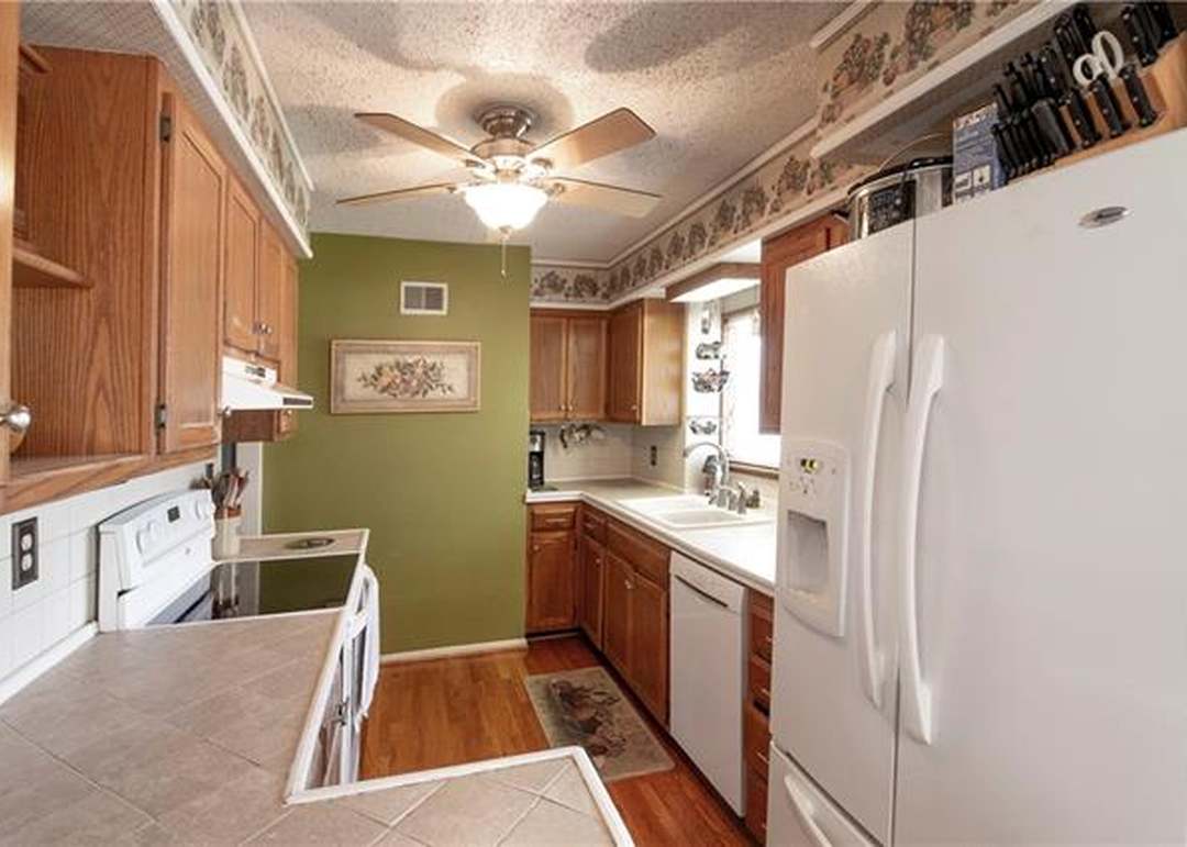 7008 Sloan Avenue — photo 5