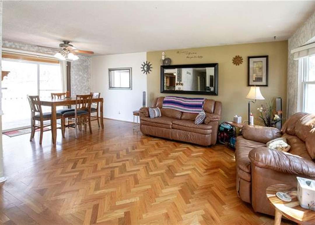 7008 Sloan Avenue — photo 15
