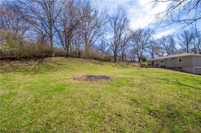 7008 Sloan Avenue — photo 33
