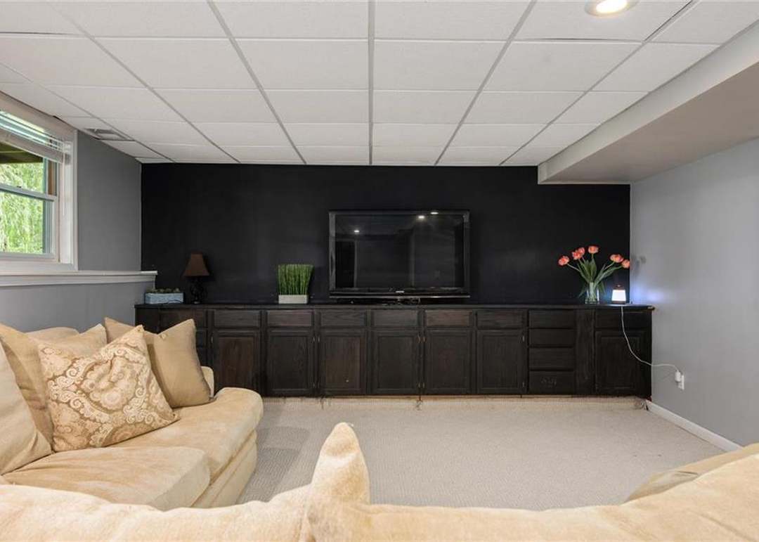 701 NE Jamestown Court — photo 5